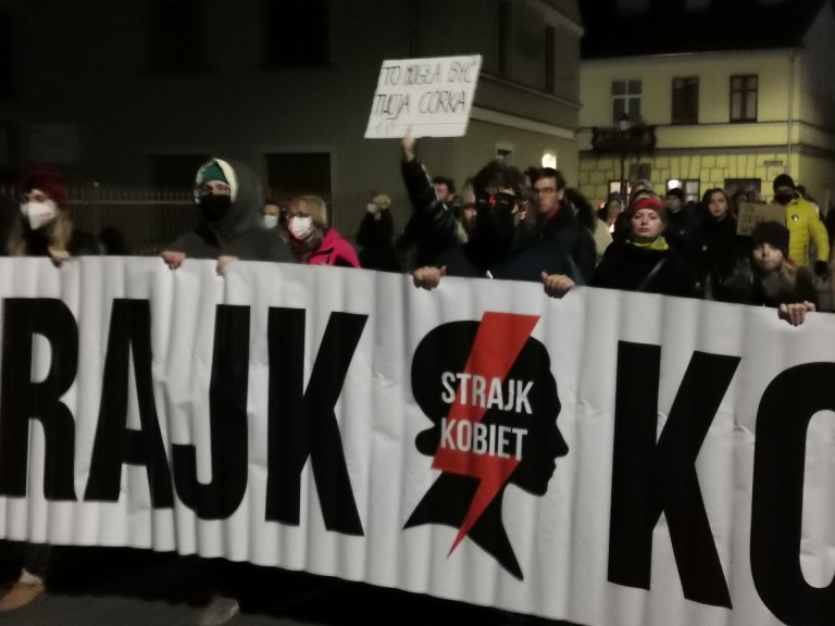 Ani jednej więcej! Przemaszerowali ulicami miasta ku pamięci Izabeli z Pszczyny
