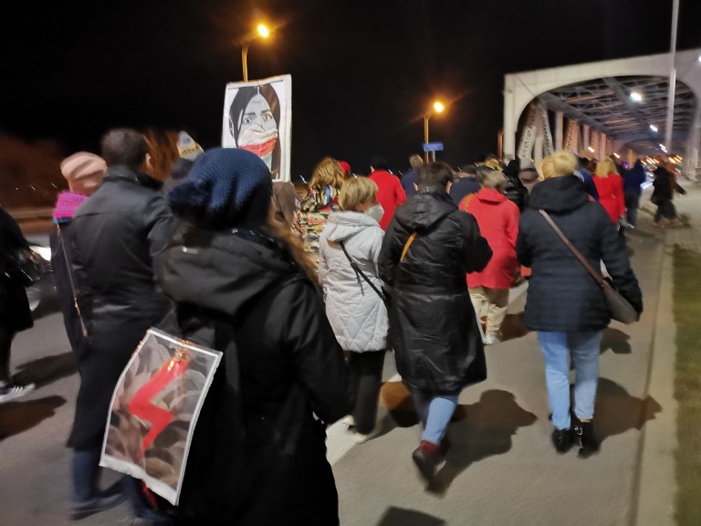 Ani jednej więcej! Przemaszerowali ulicami miasta ku pamięci Izabeli z Pszczyny