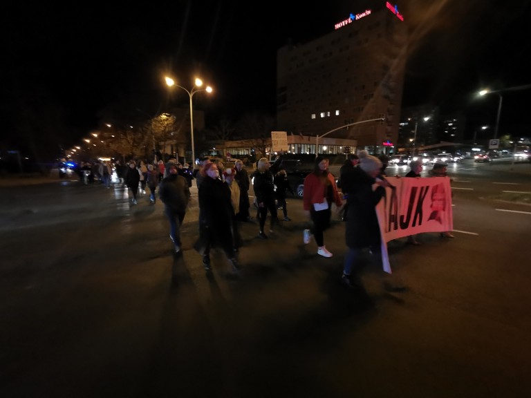 Ani jednej więcej! Przemaszerowali ulicami miasta ku pamięci Izabeli z Pszczyny