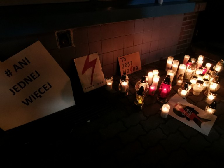 Ani jednej więcej! Przemaszerowali ulicami miasta ku pamięci Izabeli z Pszczyny