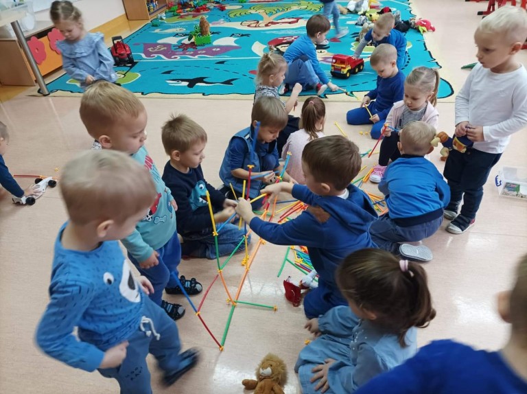 Niebiesko w przedszkolu. Tak świętowano Międzynarodowy Dzień Praw Dziecka