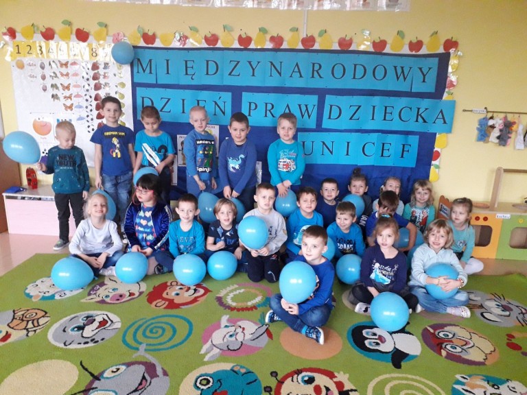 Niebiesko w przedszkolu. Tak świętowano Międzynarodowy Dzień Praw Dziecka