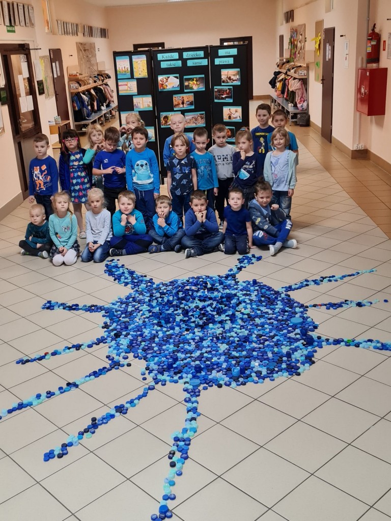 Niebiesko w przedszkolu. Tak świętowano Międzynarodowy Dzień Praw Dziecka