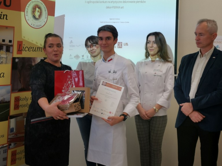 Artystyczne pierniki młodych. „Dekor-Piernik-Art” po raz drugi w Żychlinie