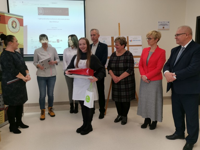 Artystyczne pierniki młodych. „Dekor-Piernik-Art” po raz drugi w Żychlinie