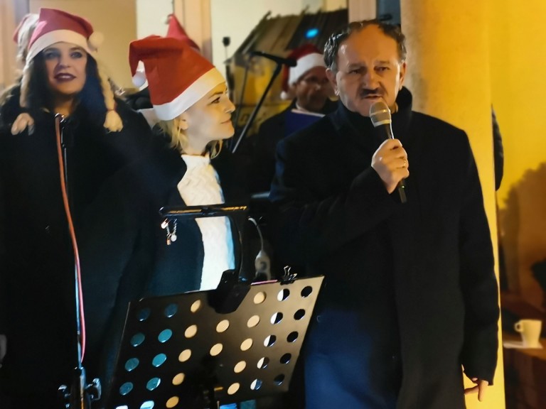 Pierwszy bożonarodzeniowy kiermasz i koncert kolęd w sercu Goliny