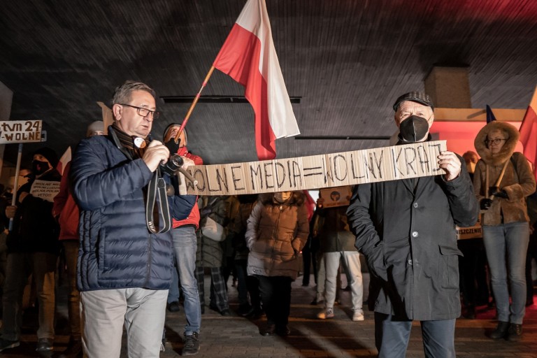 W Koninie nie składają szabli w obronie wolnych mediów