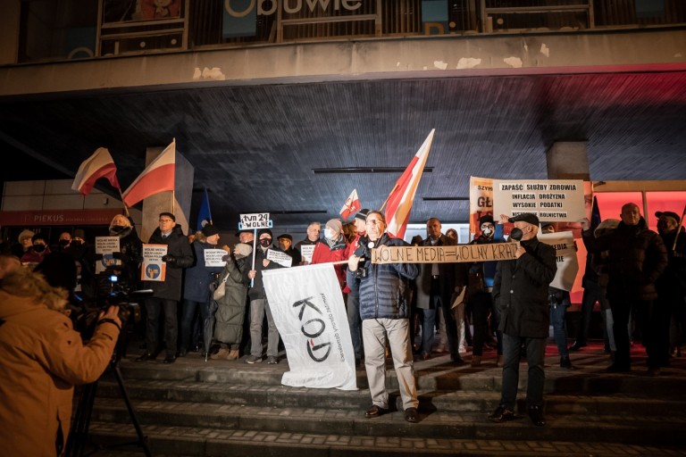 W Koninie nie składają szabli w obronie wolnych mediów