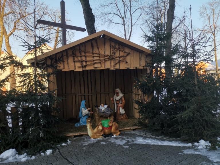 Pójdźmy wszyscy do stajenki! Szopki w konińskich parafiach