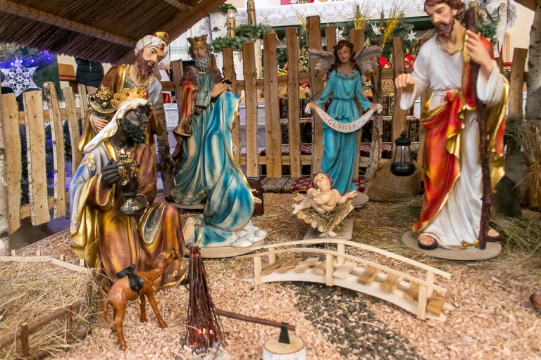 Pójdźmy wszyscy do stajenki! Szopki w konińskich parafiach