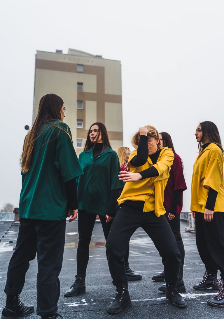 Koniński Teatr Tańca wystąpił na dachach swojego miasta