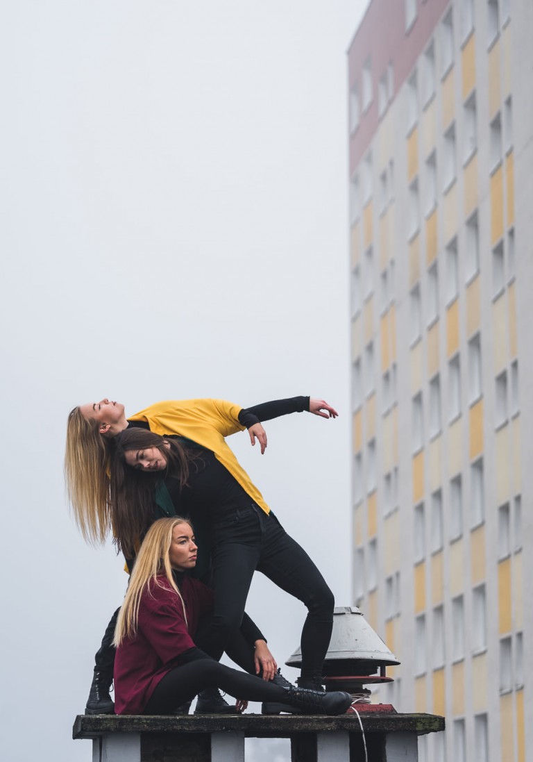 Koniński Teatr Tańca wystąpił na dachach swojego miasta