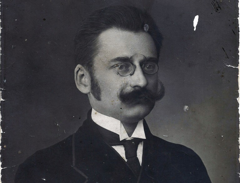 Pozostawił po sobie w Koninie most z żelaza, ważną ulicę i piękną willę