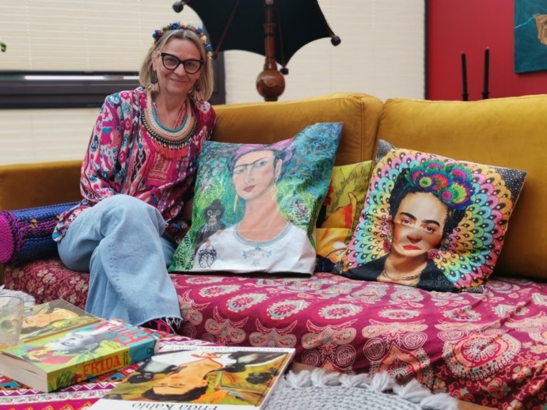 Z miłości do Fridy powstał salonik. Krysia Ruminkiewicz w swoim świecie