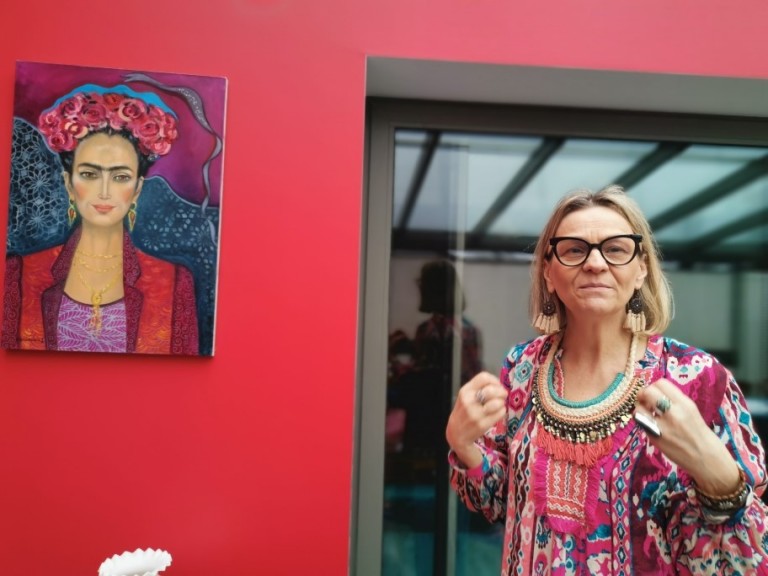 Z miłości do Fridy powstał salonik. Krysia Ruminkiewicz w swoim świecie