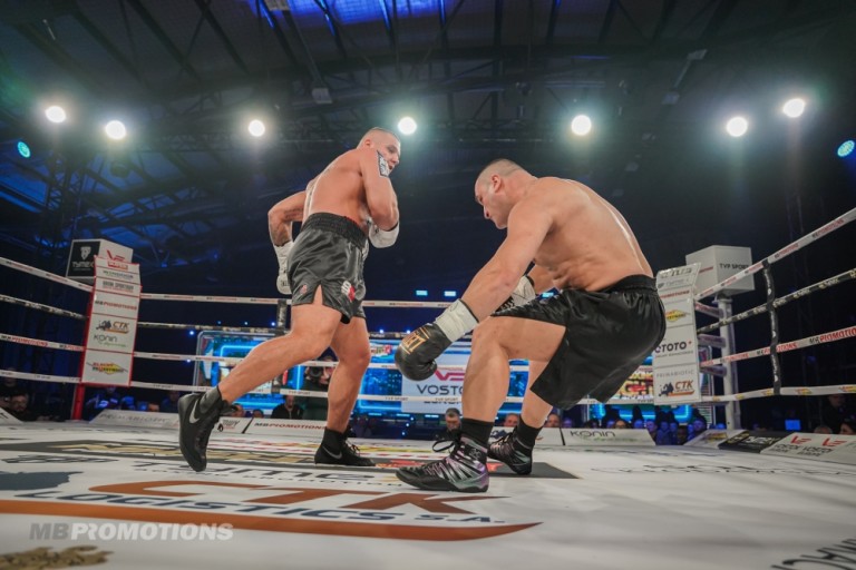 To był wieczór nokautów. Niestety na deski padł również Patryk Szymański