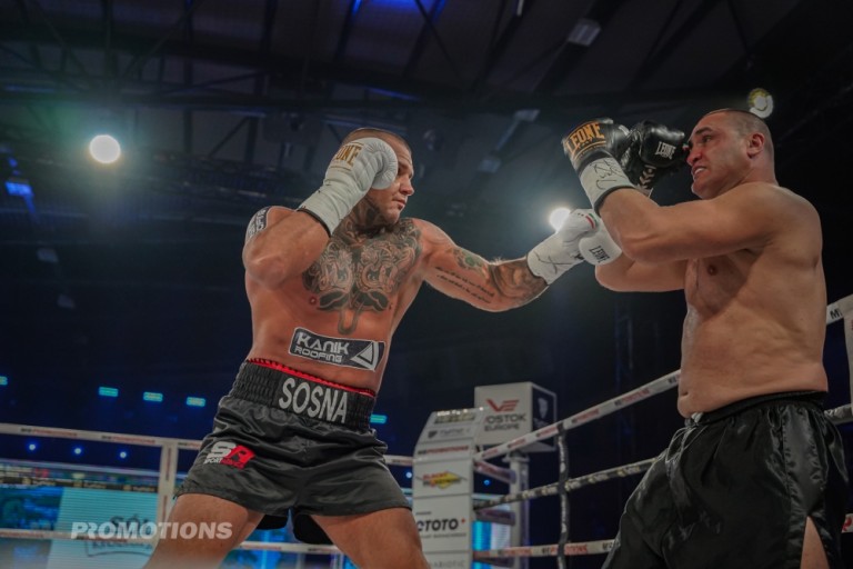 To był wieczór nokautów. Niestety na deski padł również Patryk Szymański