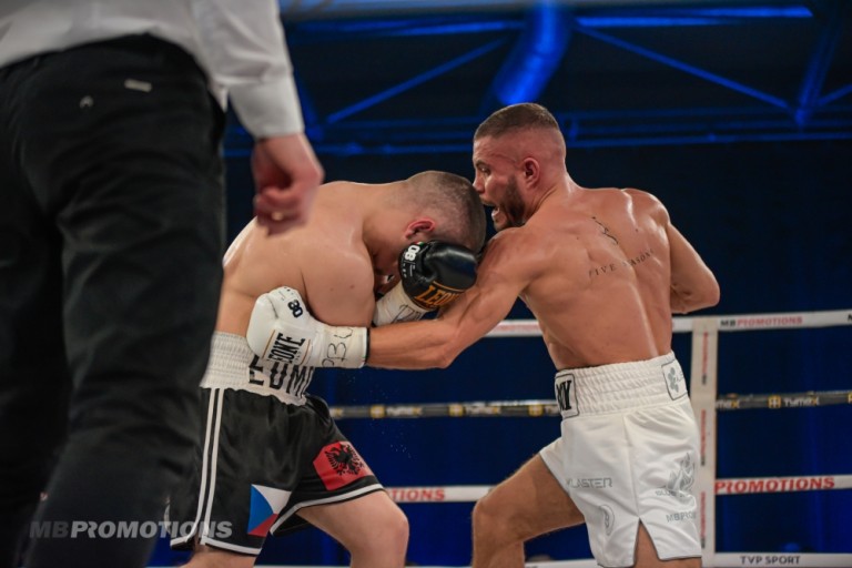To był wieczór nokautów. Niestety na deski padł również Patryk Szymański