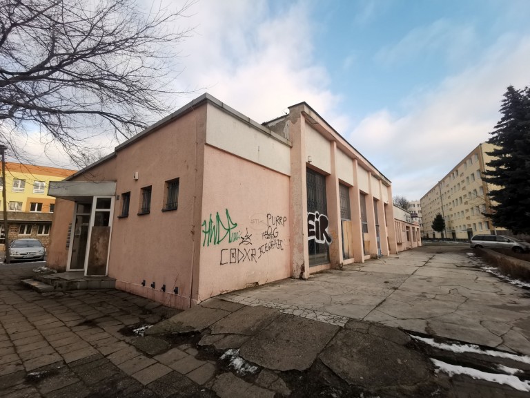 Miasto sprzedaje pawilon przy ul. Błaszaka i budynek po „Marionetce”