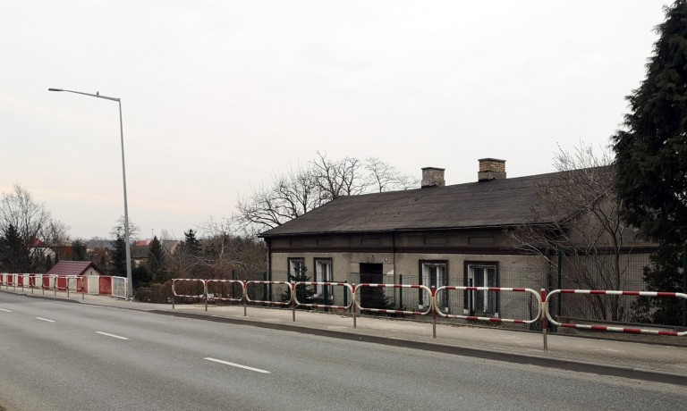 Dziwił się, że dzieci przed nim uciekają, nawet własnemu ojcu groził, że go zastrzeli