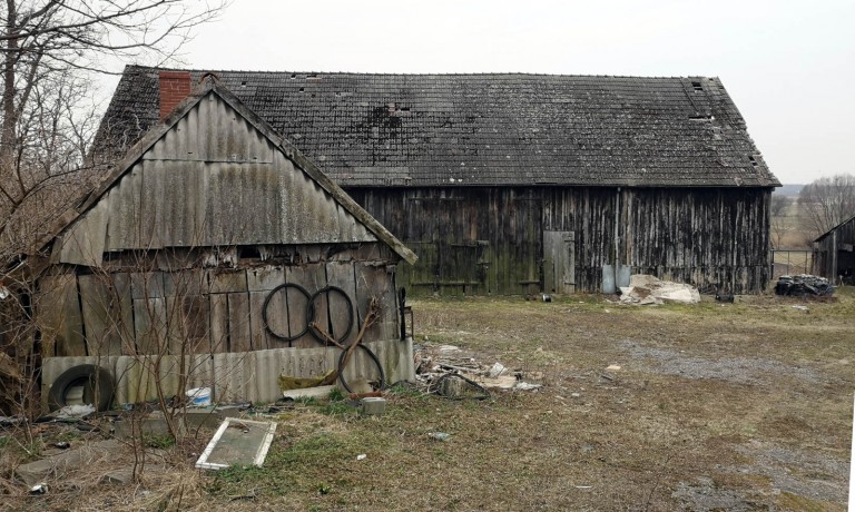Dziwił się, że dzieci przed nim uciekają, nawet własnemu ojcu groził, że go zastrzeli