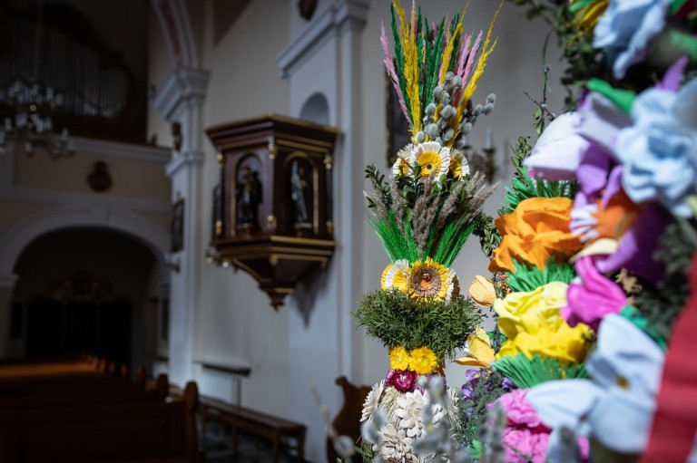 Konin. Wielkanocne palmy u Franciszkanów