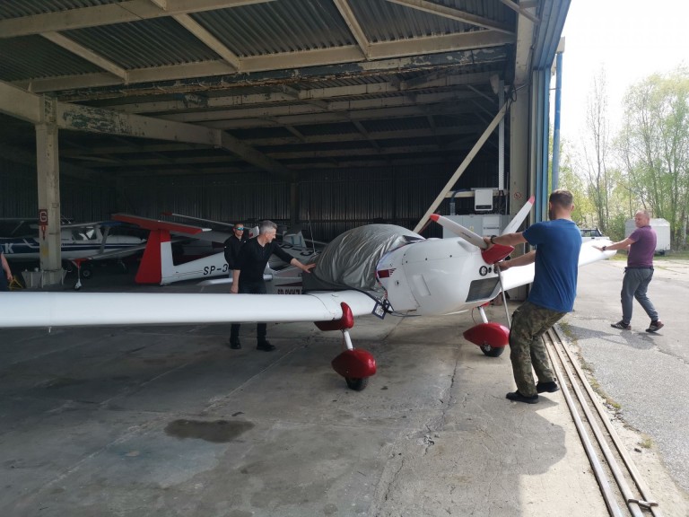 Wyjątkowy Dzień Strażaka. Druhowie OSP Ślesin i ich latający prezent