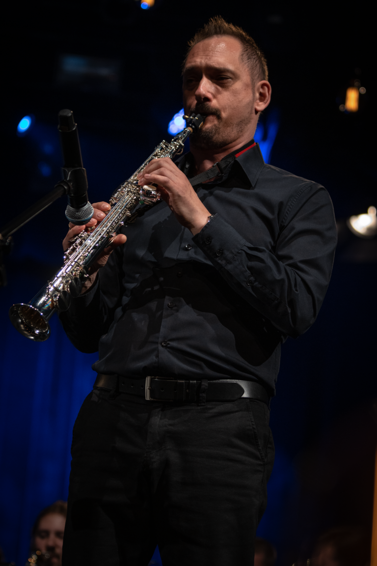 Zadowoleni artyści i usatysfakcjonowana publiczność podczas festiwalu Jazzonalia