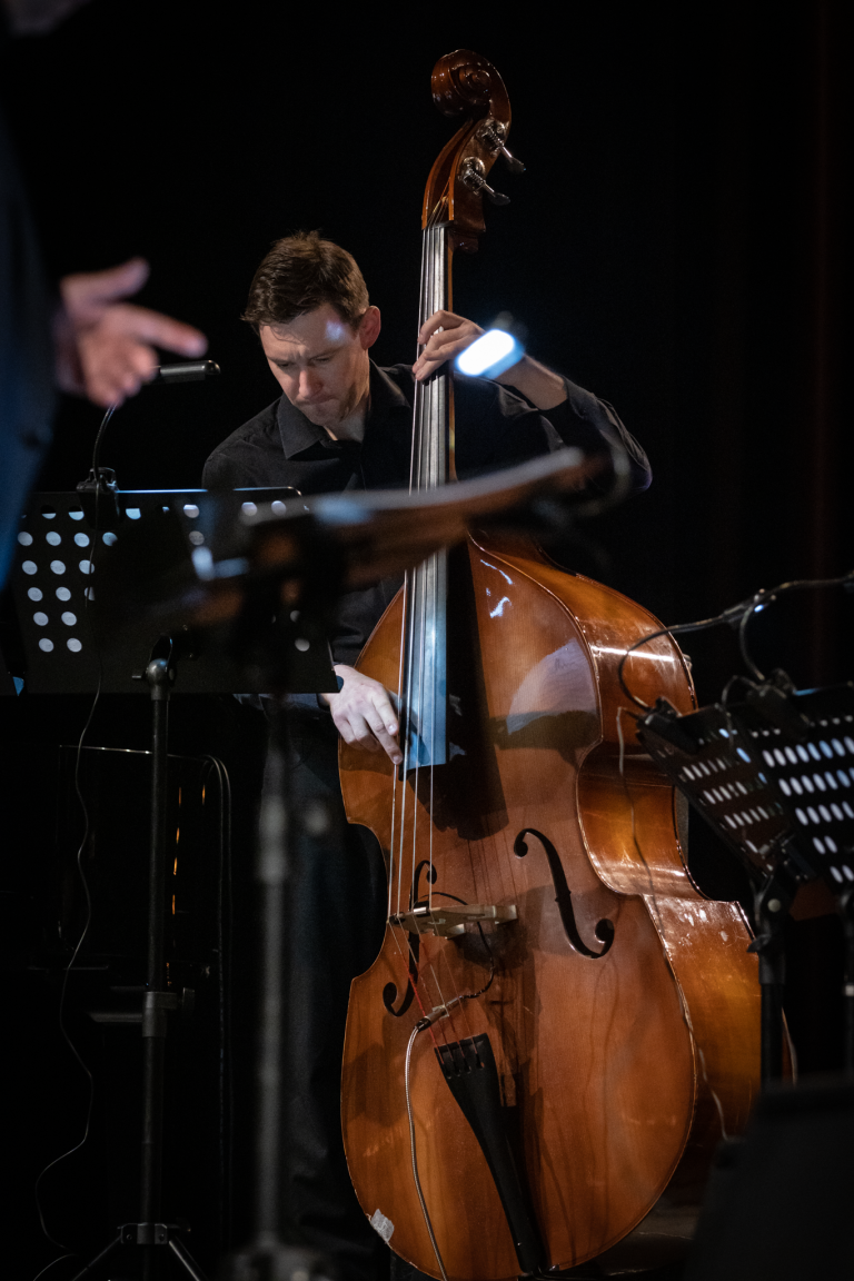 Zadowoleni artyści i usatysfakcjonowana publiczność podczas festiwalu Jazzonalia