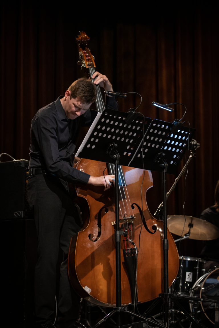 Zadowoleni artyści i usatysfakcjonowana publiczność podczas festiwalu Jazzonalia