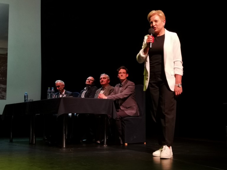 Zielony amfiteatr wpisujący się w konińską architekturę i dolinę Warty