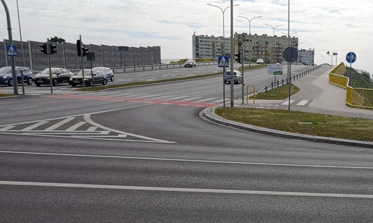 Ponad pięćset samochodów na godzinę przejeżdża przez nowy wiadukt