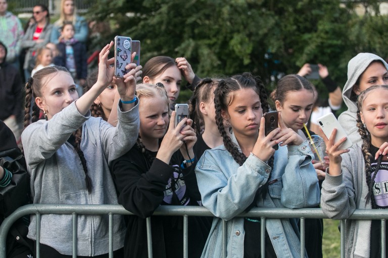 Podbija polską scenę muzyczną. Bryska zagrała dla koninian!