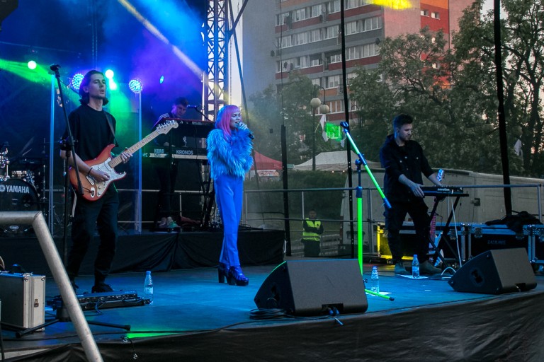 Podbija polską scenę muzyczną. Bryska zagrała dla koninian!