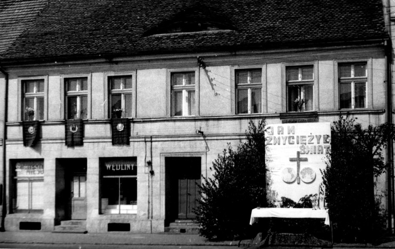 W PRL nie mógł zamieszkać we własnej kamienicy ani otworzyć sklepu od frontu