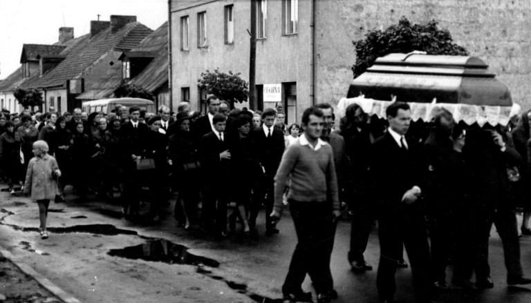 W PRL nie mógł zamieszkać we własnej kamienicy ani otworzyć sklepu od frontu