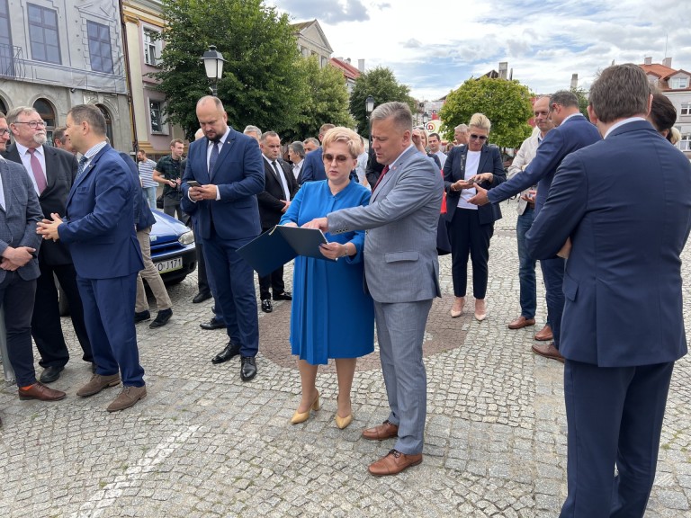 „To epokowe wydarzenie”. Pierwszy „wodorowiec” w komunikacji miejskiej