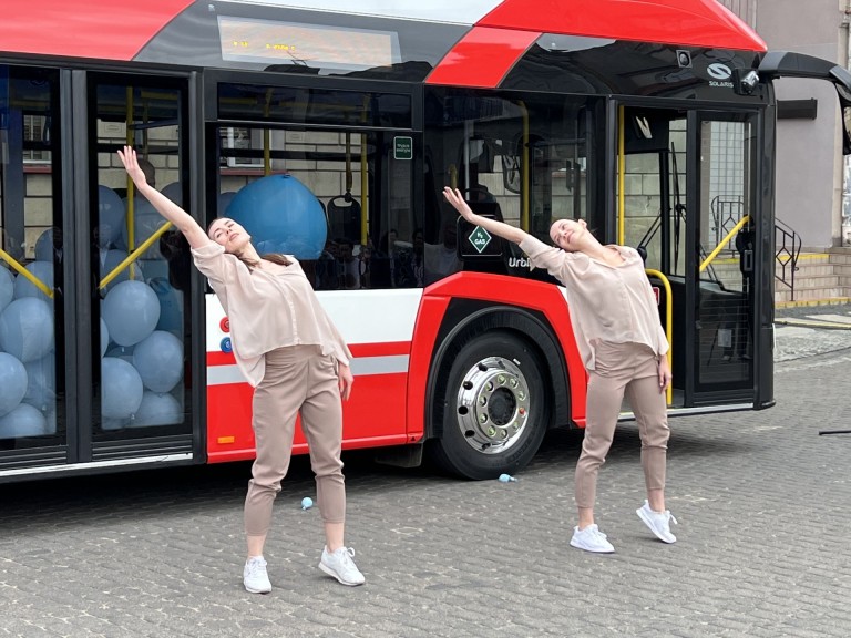 „To epokowe wydarzenie”. Pierwszy „wodorowiec” w komunikacji miejskiej