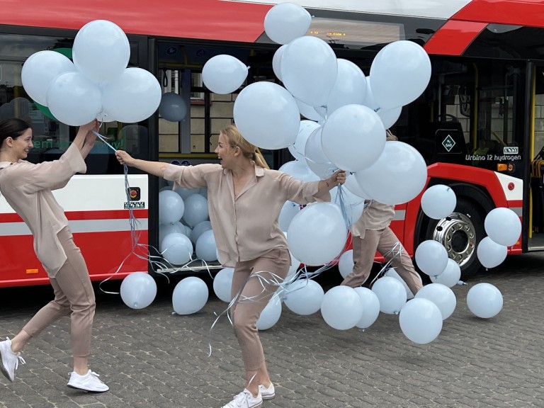 „To epokowe wydarzenie”. Pierwszy „wodorowiec” w komunikacji miejskiej