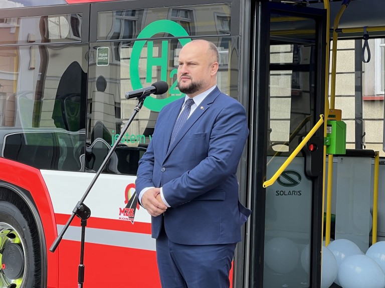 „To epokowe wydarzenie”. Pierwszy „wodorowiec” w komunikacji miejskiej