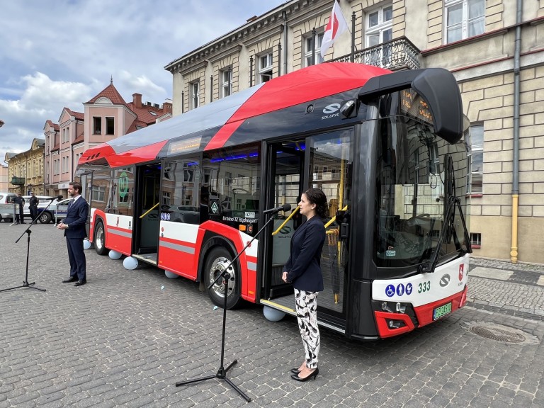„To epokowe wydarzenie”. Pierwszy „wodorowiec” w komunikacji miejskiej