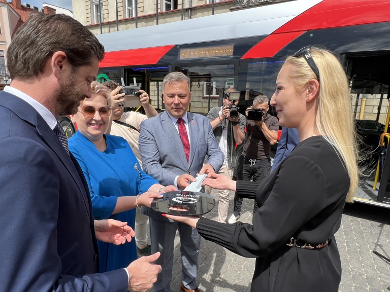 „To epokowe wydarzenie”. Pierwszy „wodorowiec” w komunikacji miejskiej