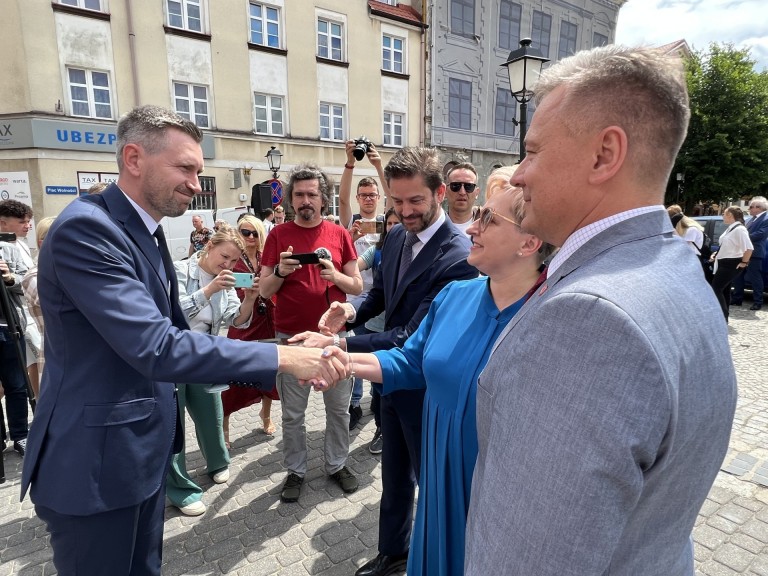 „To epokowe wydarzenie”. Pierwszy „wodorowiec” w komunikacji miejskiej