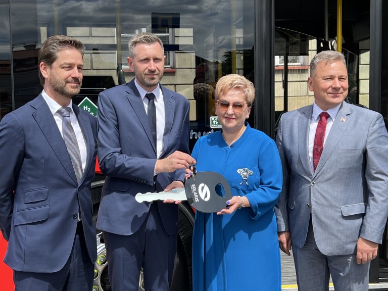 „To epokowe wydarzenie”. Pierwszy „wodorowiec” w komunikacji miejskiej