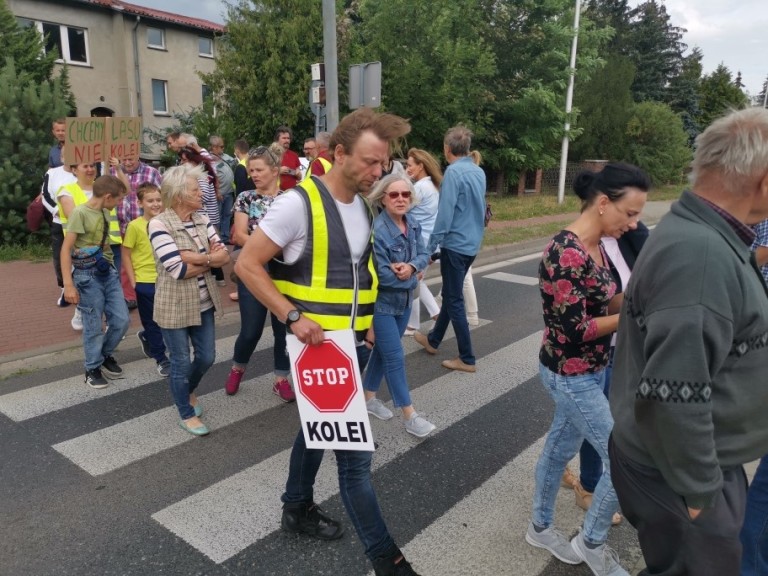 Nie chcą torów. Będą dalej blokować drogi!