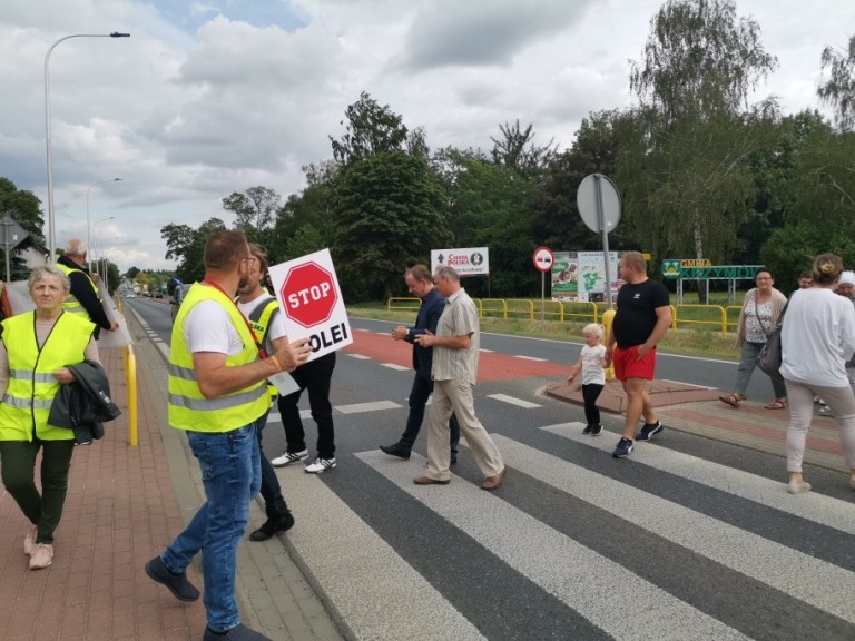 Nie chcą torów. Będą dalej blokować drogi!