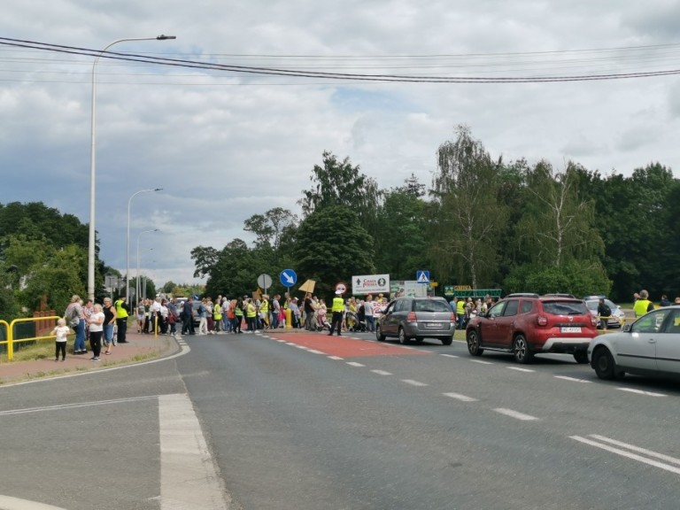 Nie chcą torów. Będą dalej blokować drogi!