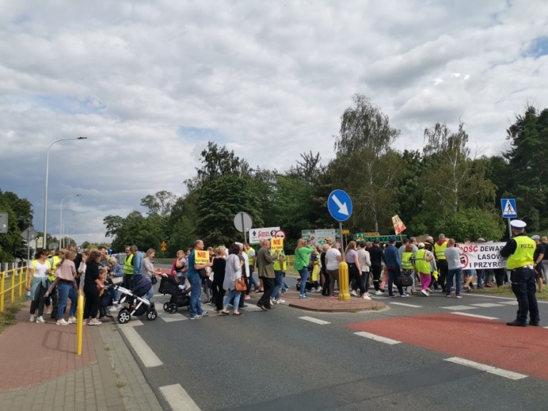 Nie chcą torów. Będą dalej blokować drogi!