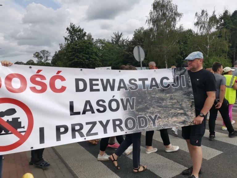 Nie chcą torów. Będą dalej blokować drogi!