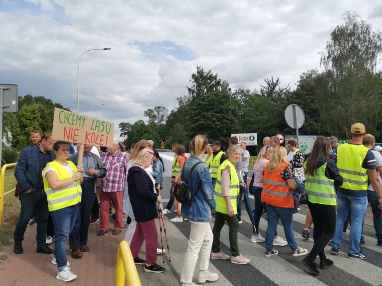 Nie chcą torów. Będą dalej blokować drogi!
